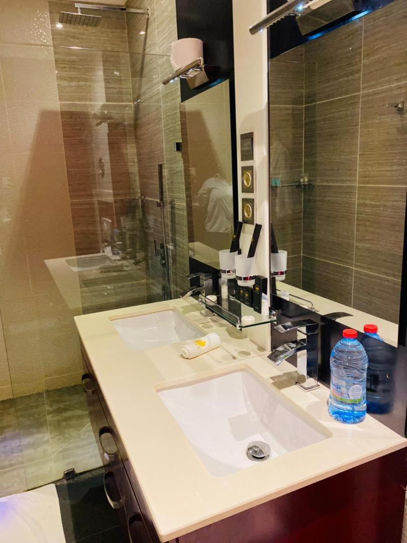 Boun'S Hotel Yaounde Luaran gambar