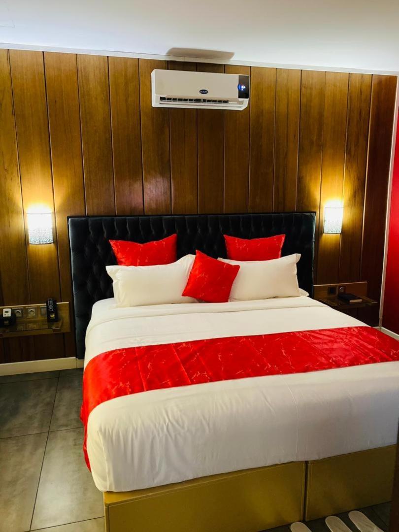 Boun'S Hotel Yaounde Luaran gambar